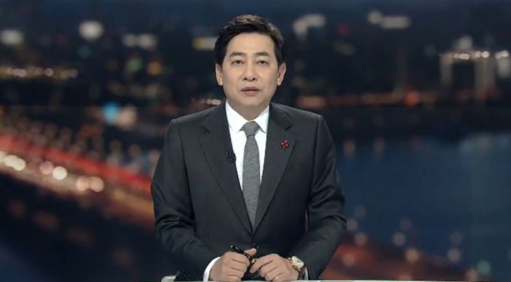 '지하철역서 불법촬영' 김성준 전 SBS앵커 검찰 송치