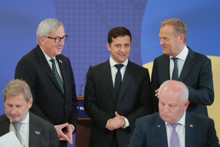 동유럽 영향력 넓히려는 中·러시아…EU는 끝없는 견제 