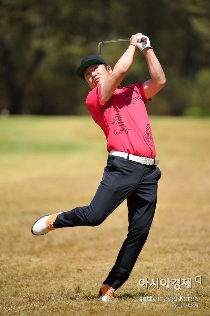 울프 vs 최호성 "누구 스윙이 더 독특해?"