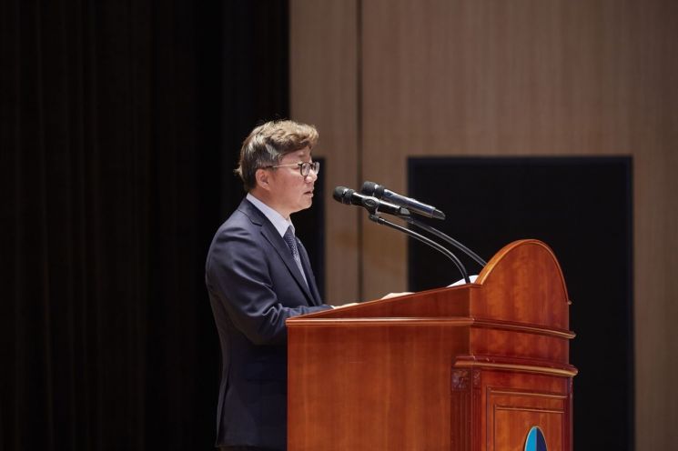 10일 채희봉 한국가스공사 신임 사장이 취임사를 하고 있다.