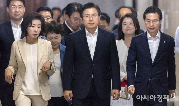 황교안 '청와대 회담' 제안…"한국당, 어떤 회담이라도 수용"