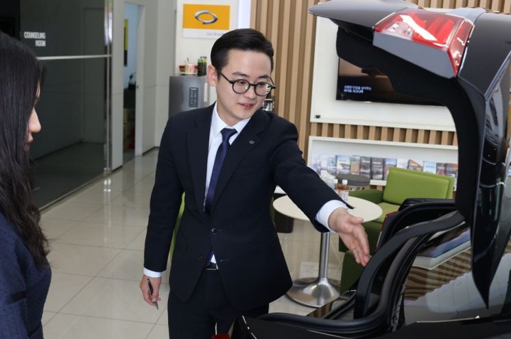 르노삼성자동차는 판매 서비스 고객 만족 강화를 위해 8월부터 3개월간 우수 영업담당 특별 위촉 기간을 진행한다.(사진=르노삼성)
