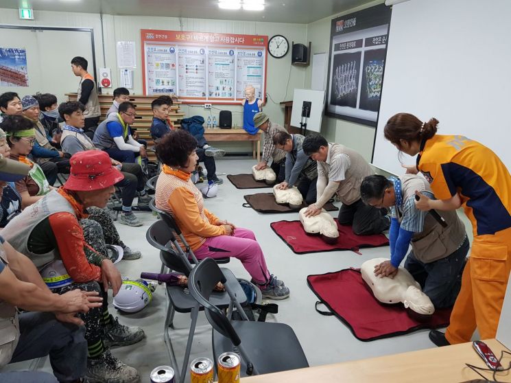 광주 동부소방서, 폭염대비 공사장 근로자 ‘소방안전교육’