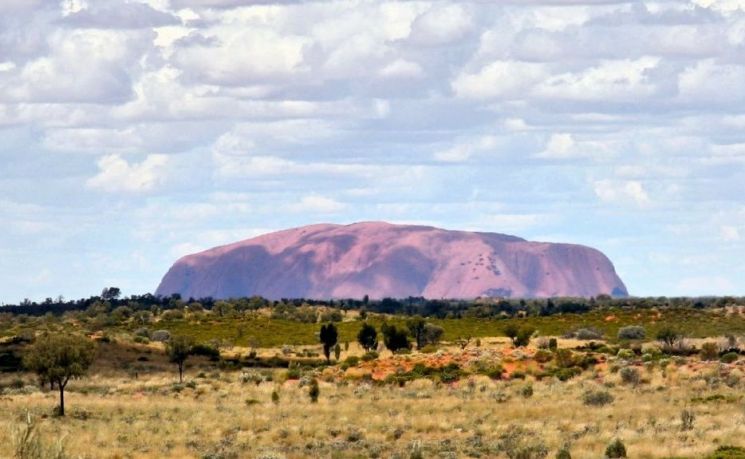 (사진=호주 울루루-카타츄타(ULuru-Kata tjuta) 국립공원 홈페이지/https://parksaustralia.gov.au/uluru)