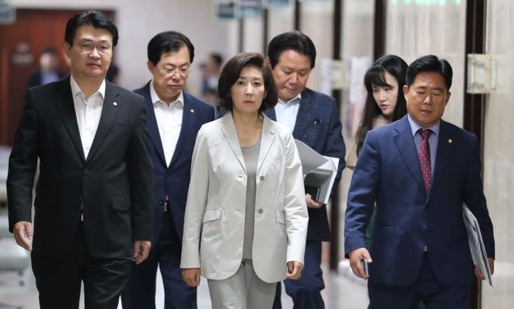한국당, 15일 정경두 해임건의안 제출…나경원 "文대통령, 안보위기 답해야"(종합)