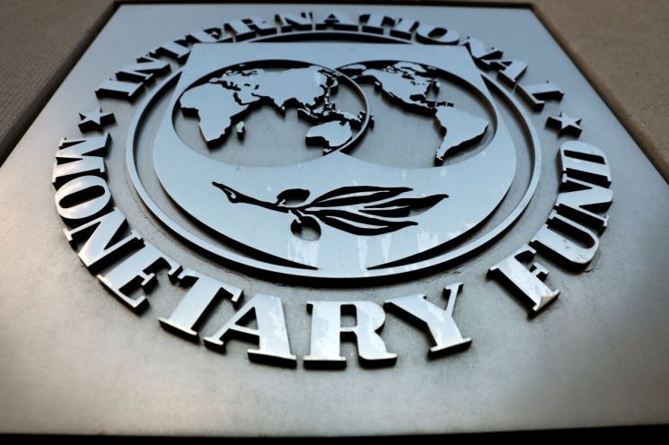 "유로존 경기부진" 라가르드 합류 앞둔 ECB에 새 부양책 촉구한 IMF(종합)