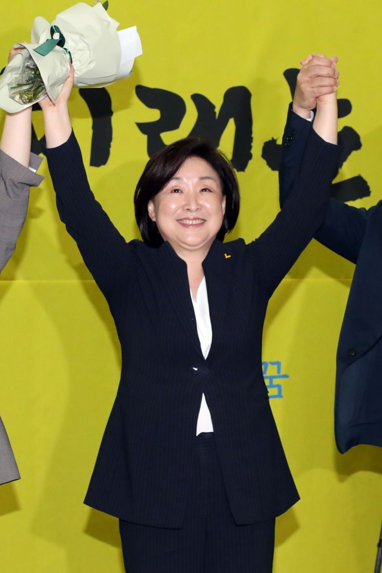 한국당, 심상정 당대표 취임에 "막말 사과부터" 발끈 