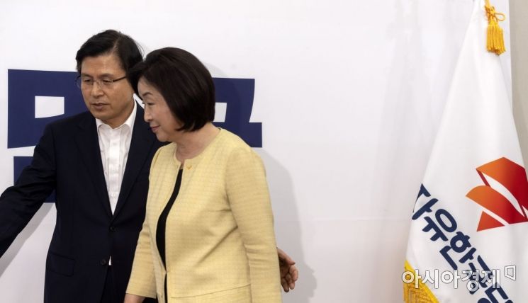 [포토] 자유한국당 찾은 심상정 신임 대표