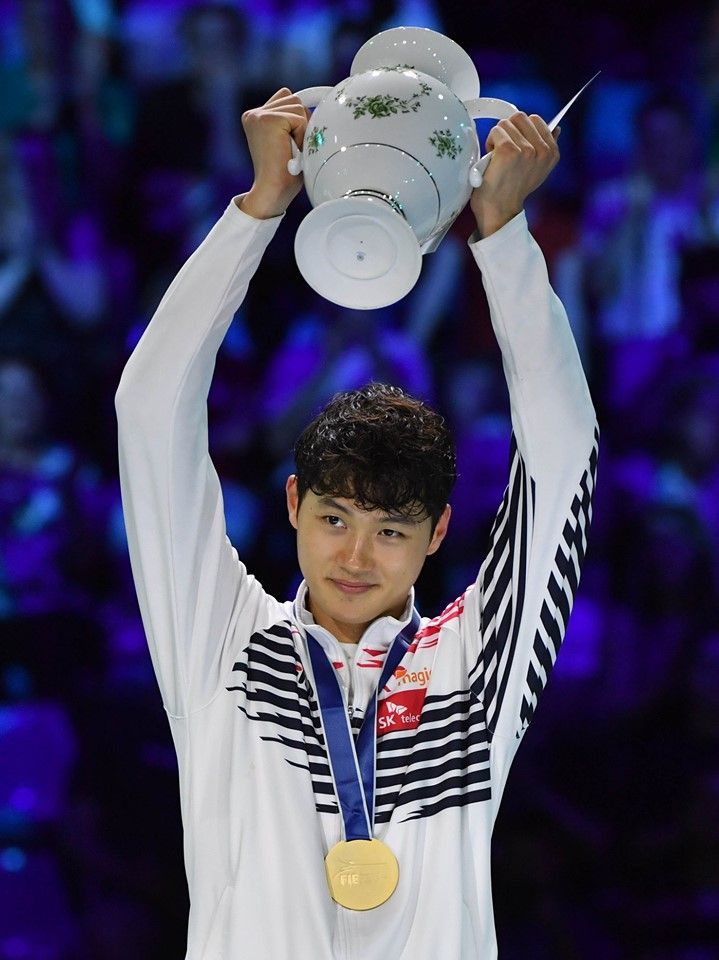 펜싱 오상욱, 세계선수권 개인전 첫 우승…세계 1위 등극