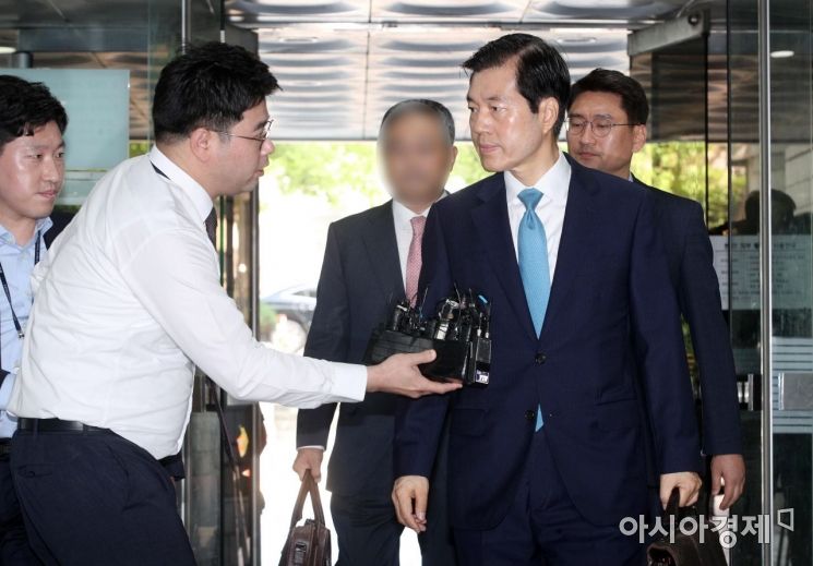 [포토] 김태한 대표, 분식회계 혐의 구속심사 출석 