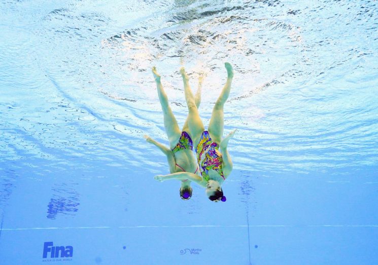 [포토] '물 속을 걷는 여인들'