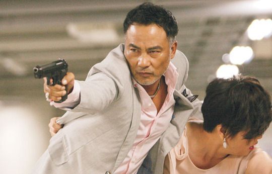 영화 ‘도둑들’ 출연 홍콩 배우 런다화, 행사 중 흉기 피습