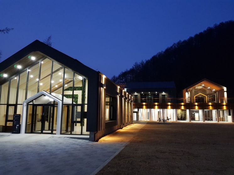 유명산자연휴양림 자생식물원 야간 개장