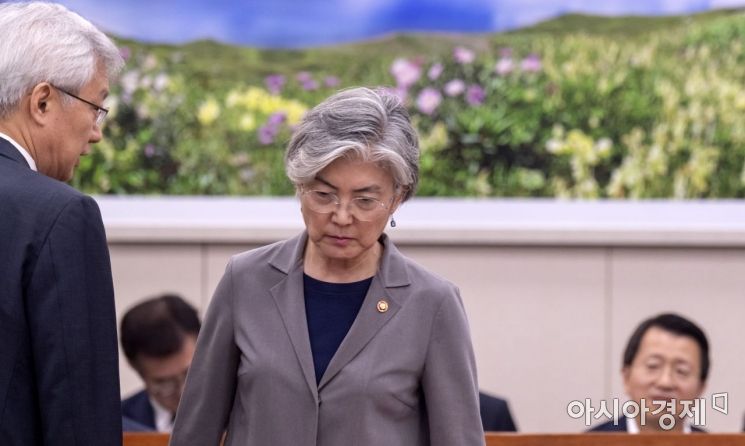 [포토] 국회 외통위 출석한 강경화 장관