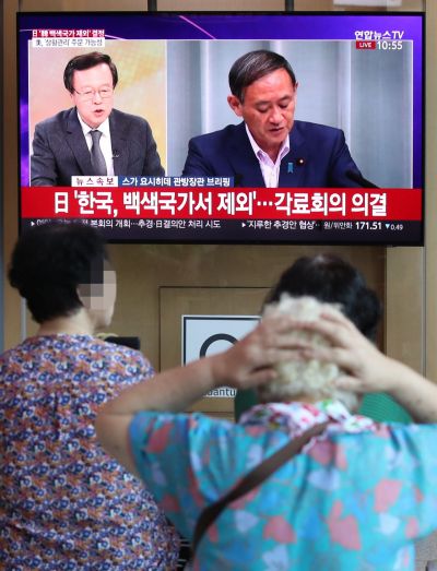 日관방장관 "한일관계 영향, 의도하지 않았다"(상보)