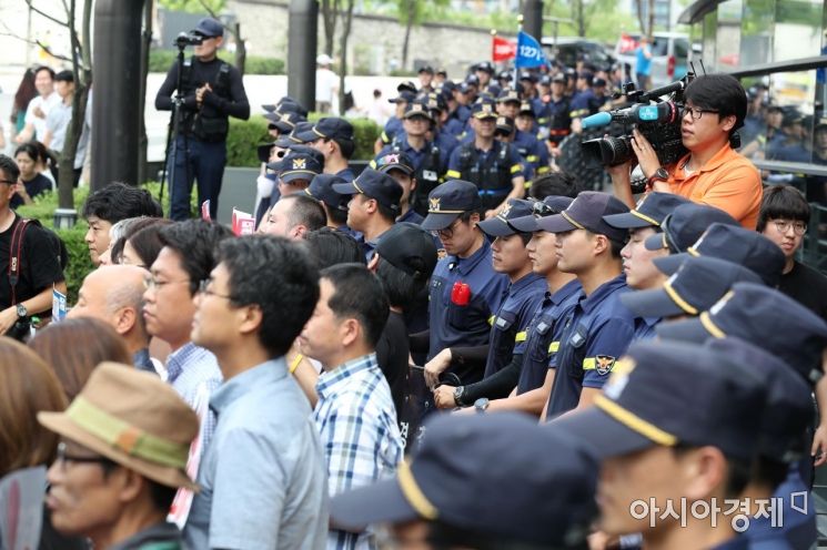 [포토]일본대사관 앞 경찰 병력 