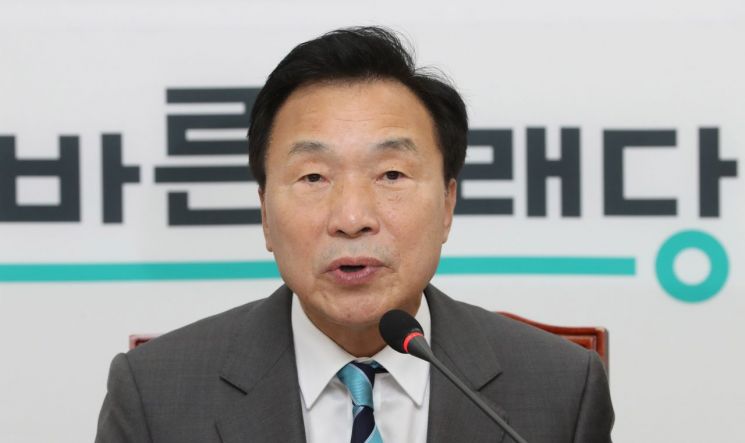 유승민, ‘한국당 가라’는 손학규 향해…“허위사실로 저를 비난”