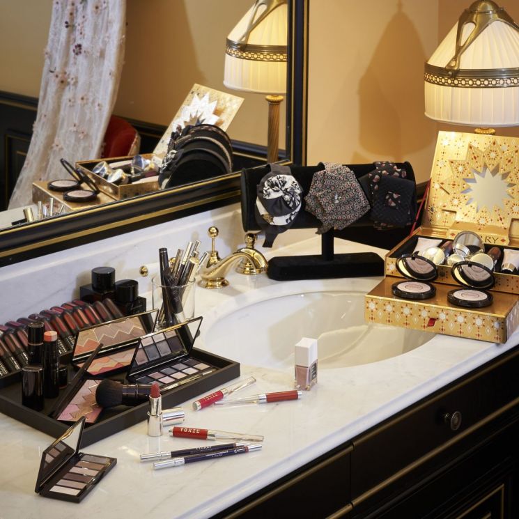 특별한 호캉스 '한 여름밤의 꿈'…발 딛는 순간 여배우가 되다