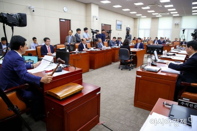 [포토]국회 국방위, '대북결의안' 채택