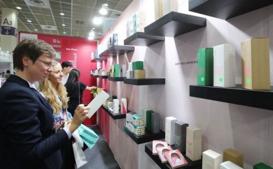 무분별한 진출이 K뷰티 위기 자초…자칫하면 日에 뒤진다 '우려'