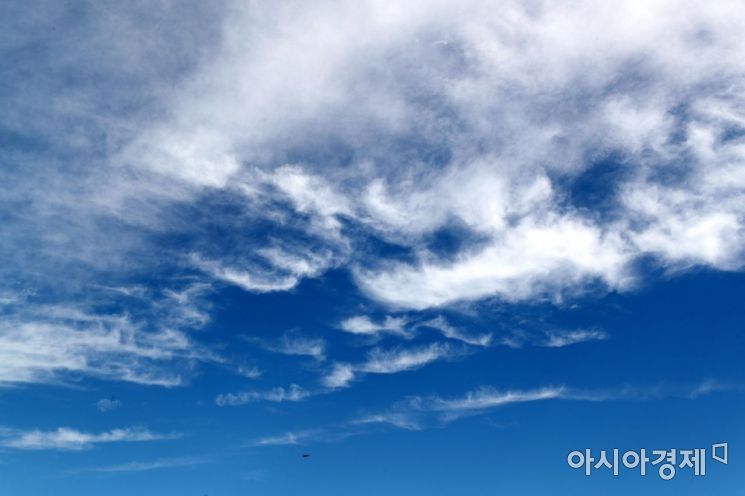 [포토]높고 푸른 가을하늘 