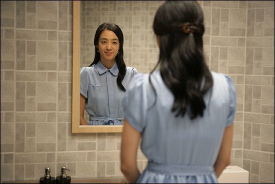 영화 '범죄와의 전쟁'에 출연한 김민주.사진=네이버 영화 스틸 컷