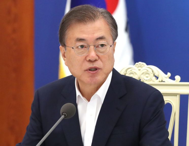 문 대통령 국정 지지율 47%…한국당은 2월 이후 최저치로 추락 [갤럽]