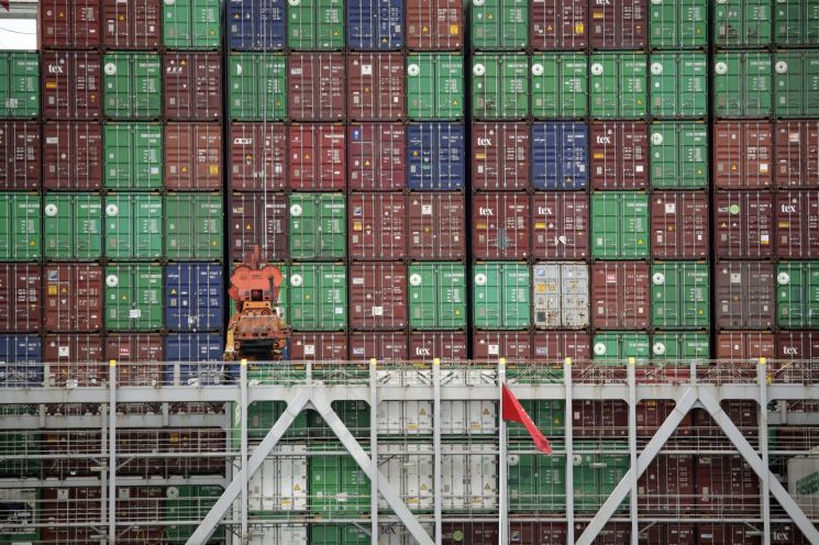 현대경제硏 "코로나19, 중국 의존도 높은 한국 수출에 부정적"