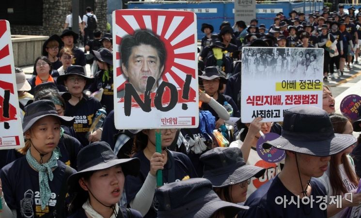 日, 도쿄 이어 오사카서도 'NO 아베' 집회 개최