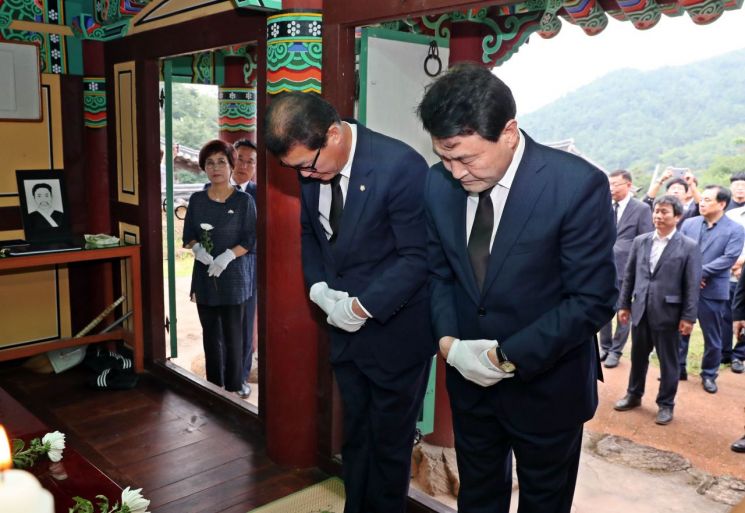 정종순 장흥군수, 안중근 의사 모신 해동사 참배