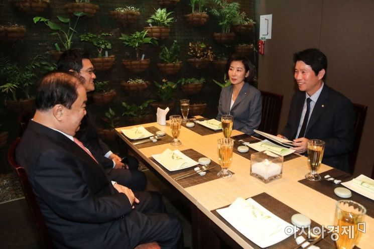 [포토]한자리에 모인 여야3당 원내대표