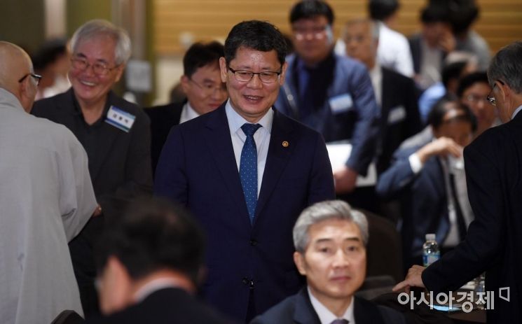"남한 기업 유휴설비, 北으로 옮겨 평화경제 초석으로"