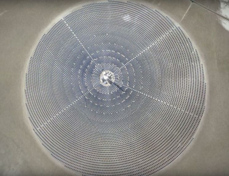 미국 네바다주 토노파에 건설된 '크레센트듄스 용융염 태양열발전소'를 공중에서 바라본 모습. [사진=솔라리저브]