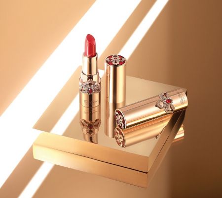 오휘, 더 퍼스트 제너츄어 립스틱 첫 선…주얼리 연상시키는 디자인