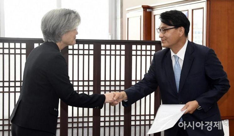 [포토] 국회 찾은 강경화 외교부 장관