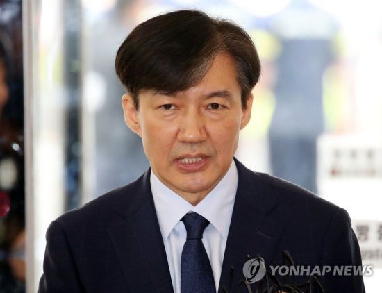 "이혼설 사실 아니다 당사자 불쾌" '조국 여배우' 지목 최측근 해명