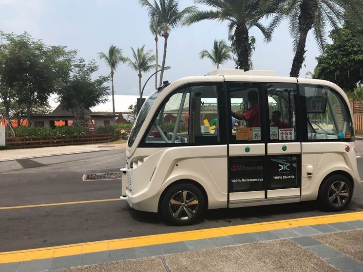 "싱가포르 센토사섬 가면 무료 자율주행버스 타보세요"