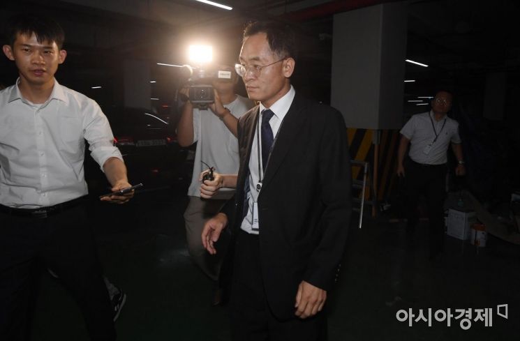 [포토] 고려대 인재발굴처 들어가는 검찰