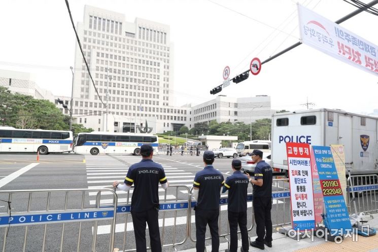 탄핵 903일만에 '국정농단' 운명의 날…다시 불 붙은 반대집회