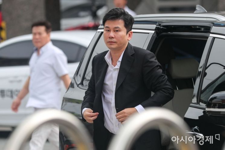 [포토] 경찰 출석한 양현석 전 YG 대표