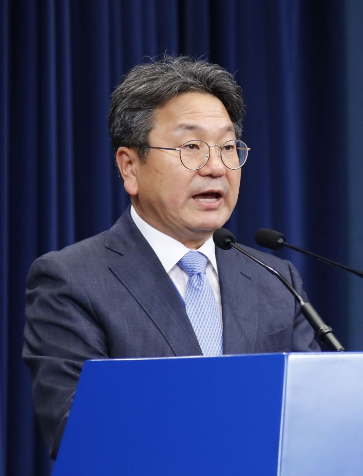 강기정 靑정무수석, 조국 임명강행 시사…"재송부 요청 기한은 文대통령 결정"