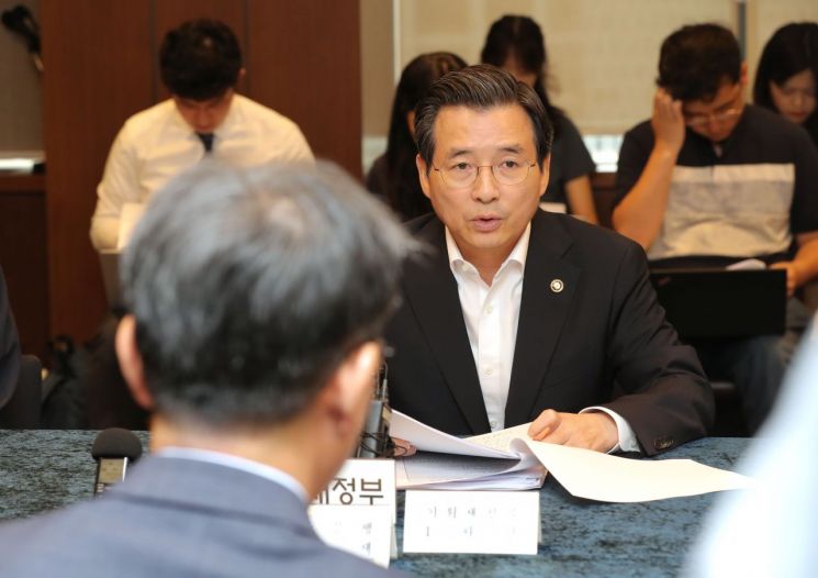 정부는 아니라지만…삐걱대는 소비에 'D경고음'(종합)