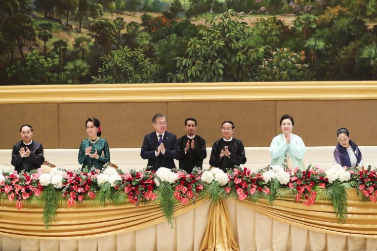 문 대통령, 아웅산 테러 현장 찾는다…한·미얀마 산업단지 기공식도 참석