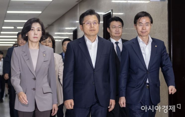 한국당 "중대결심" 고민…'의원 총사퇴' 꺼낼 가능성은