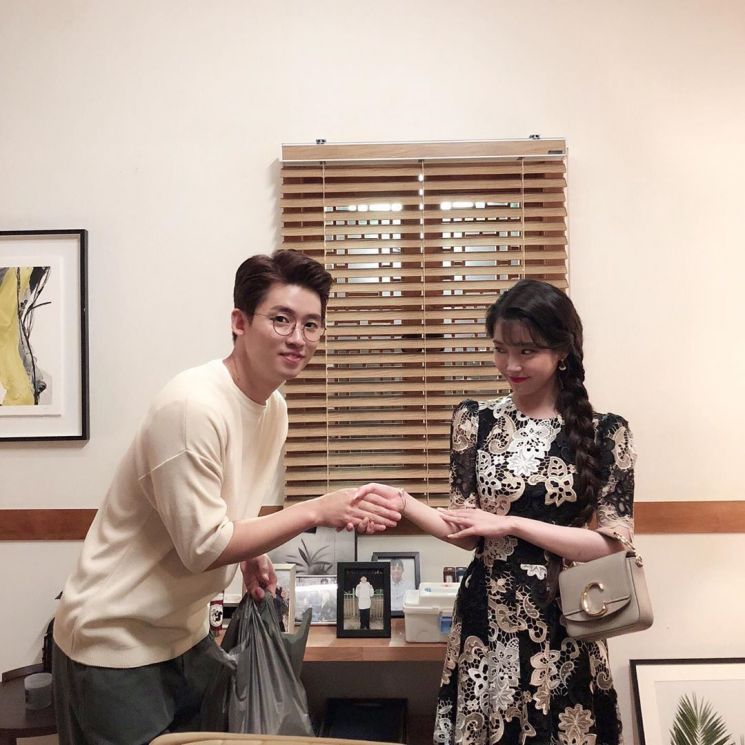 '종영기념' 장만월 사장님, 인스타 털기.jpg