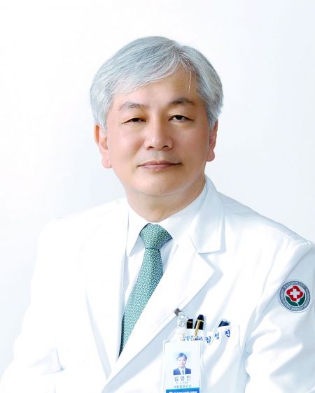 김영진 전 화순전남대병원 교수, 병원에 기부금 전달 