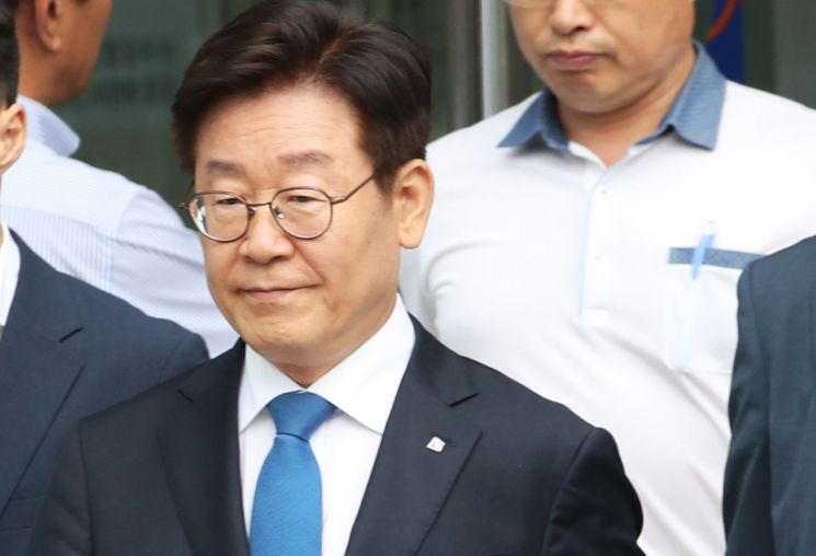 이재명, 항소심서 벌금 300만원… 당선무효 위기(2보)