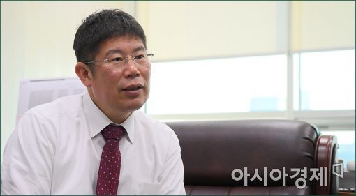 [만났습니다②] 김경진 의원 "글로벌CP, 법치주권 바로세워야"