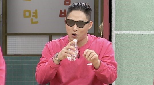 17일 방송되는 JTBC '어서 말을 해'에서는 래퍼 스윙스와 개그맨 문세윤의 만남이 그려진다/사진=JTBC '어서 말을 해' 화면 캡처
