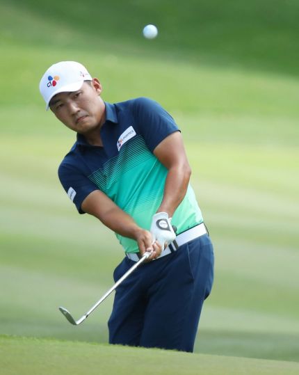PGA투어 챔프 강성훈이 신한동해오픈에서 6년 만의 국내 무대 우승에 도전한다.
